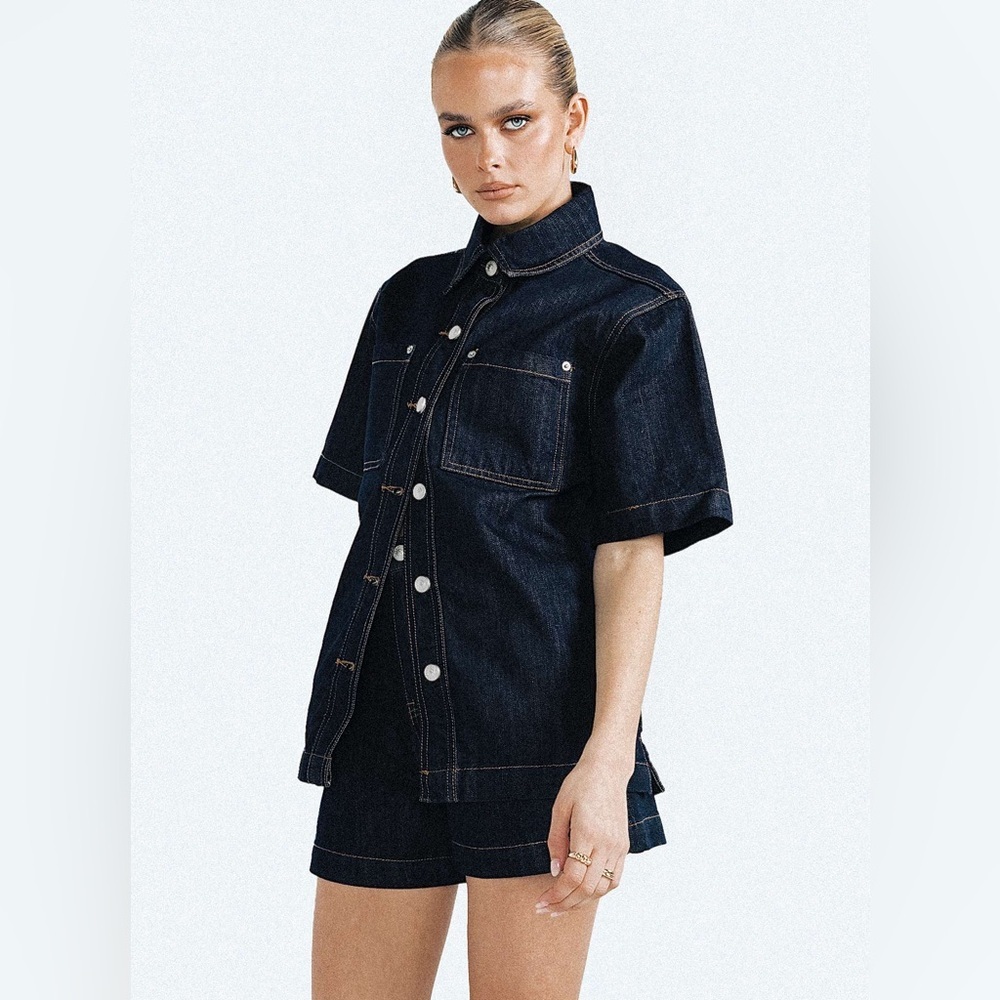 Princess polly Whitaker short sleeve shacket button down top - Picture 2 of 8